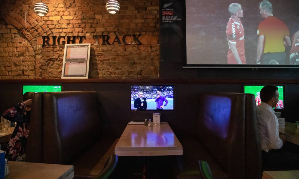 bars playing rugby world cup